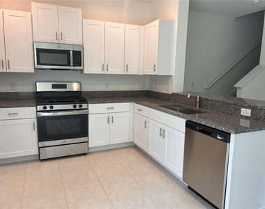 8333 Crescent Oaks Dr - Photo Thumbnail 14