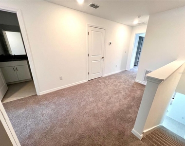 8333 Crescent Oaks Dr - Photo Thumbnail 24