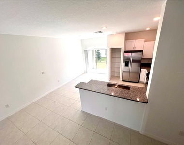 8333 Crescent Oaks Dr - Photo Thumbnail 43