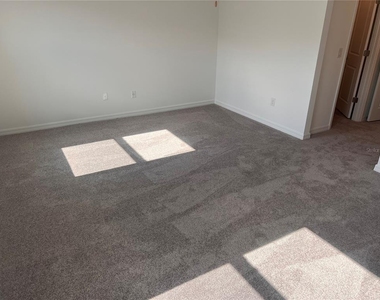8333 Crescent Oaks Dr - Photo Thumbnail 9