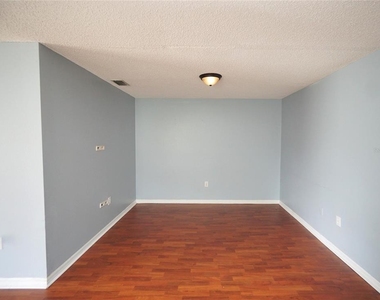 8532 Edgewater Place Boulevard - Photo Thumbnail 16