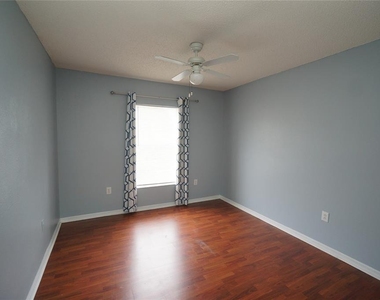 8532 Edgewater Place Boulevard - Photo Thumbnail 10