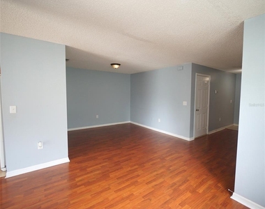 8532 Edgewater Place Boulevard - Photo Thumbnail 14