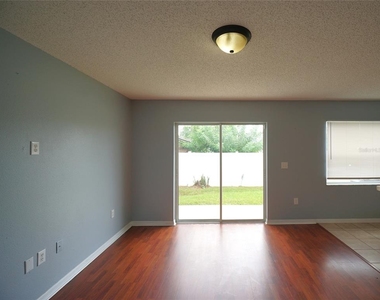 8532 Edgewater Place Boulevard - Photo Thumbnail 3