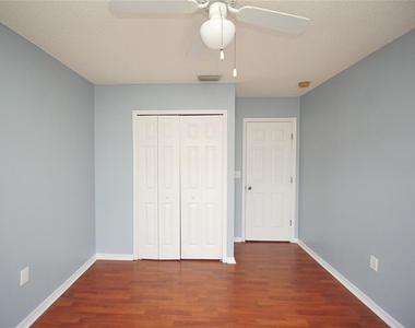8532 Edgewater Place Boulevard - Photo Thumbnail 4