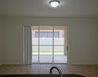 4058 71st Avenue N - Photo Thumbnail 6