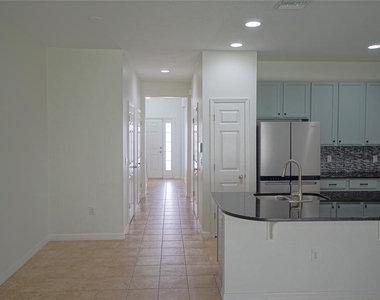 4058 71st Avenue N - Photo Thumbnail 5