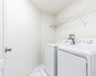 5553 Gallant Fox Court - Photo Thumbnail 21