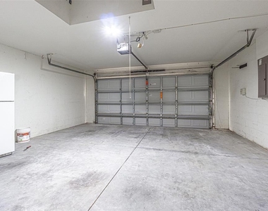 5553 Gallant Fox Court - Photo Thumbnail 22