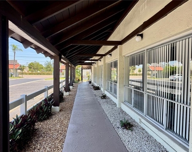 1100 E Bay Drive - Photo Thumbnail 32