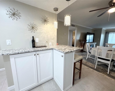 1100 E Bay Drive - Photo Thumbnail 9