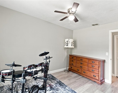 3944 Ne 7th Street - Photo Thumbnail 21
