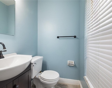 310 S Church Avenue - Photo Thumbnail 10