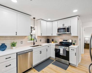 34807 Evergreen Way - Photo Thumbnail 13