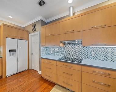 7107 Switchgrass Trail - Photo Thumbnail 12