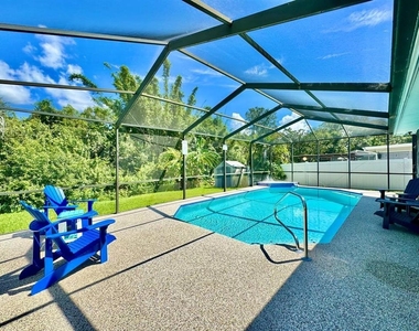 2775 Diane Terrace - Photo Thumbnail 29