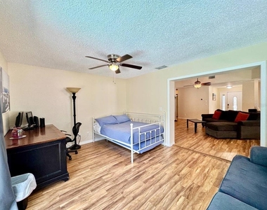 2775 Diane Terrace - Photo Thumbnail 28