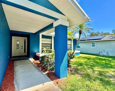 2775 Diane Terrace - Photo Thumbnail 3
