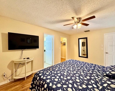 2775 Diane Terrace - Photo Thumbnail 23