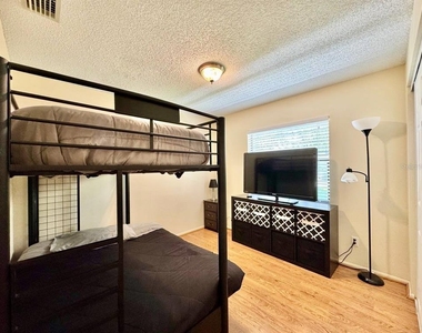 2775 Diane Terrace - Photo Thumbnail 18