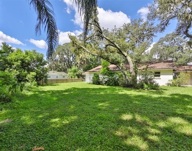 105 N Kingsway Road - Photo Thumbnail 24