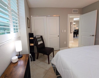 7560 Bay Island Drive S - Photo Thumbnail 34