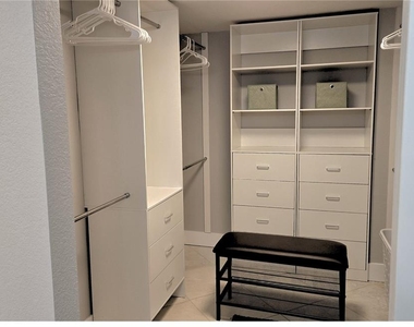 7560 Bay Island Drive S - Photo Thumbnail 27