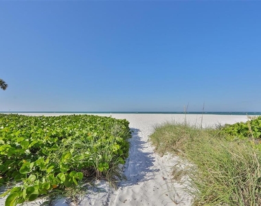 7560 Bay Island Drive S - Photo Thumbnail 44