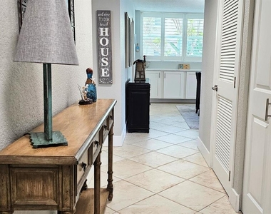 7560 Bay Island Drive S - Photo Thumbnail 6