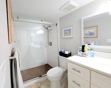 7560 Bay Island Drive S - Photo Thumbnail 35
