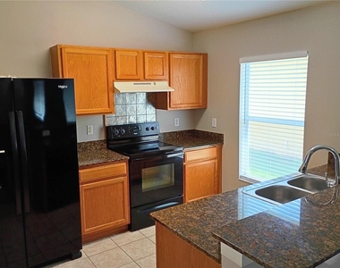 18132 Portside Street - Photo Thumbnail 5