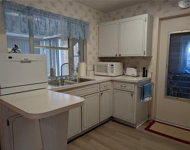 4450 93rd Terrace N - Photo Thumbnail 15