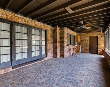 501 Bryan Road - Photo Thumbnail 10