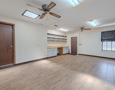 501 Bryan Road - Photo Thumbnail 33