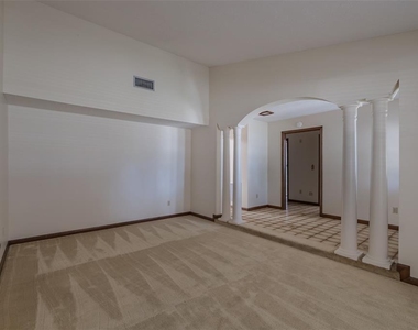 501 Bryan Road - Photo Thumbnail 14