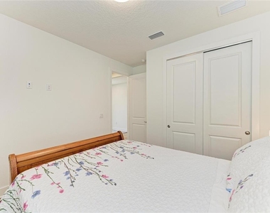 18530 Midsummer Place - Photo Thumbnail 36