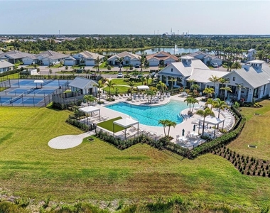 18530 Midsummer Place - Photo Thumbnail 96