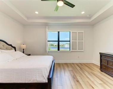 18530 Midsummer Place - Photo Thumbnail 29