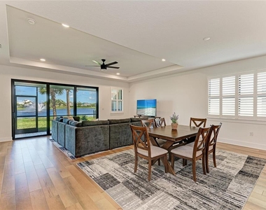 18530 Midsummer Place - Photo Thumbnail 6