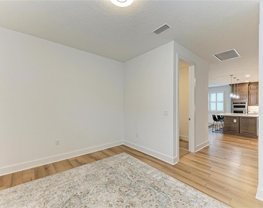 18530 Midsummer Place - Photo Thumbnail 25