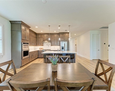 18530 Midsummer Place - Photo Thumbnail 17