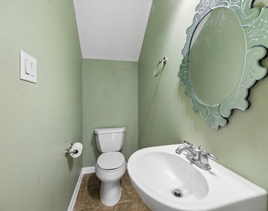 2201 Naomi Street - Photo Thumbnail 4