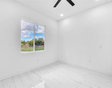 11921 Fort King Highway - Photo Thumbnail 19