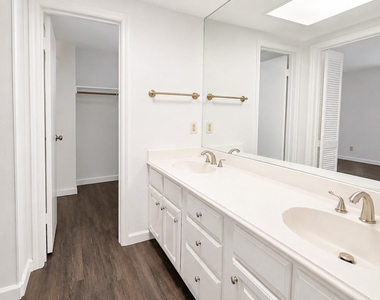 3111 West Creek Club Drive - Photo Thumbnail 26