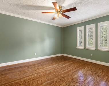 8215 Winding Hill Lane - Photo Thumbnail 27