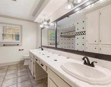 8215 Winding Hill Lane - Photo Thumbnail 28