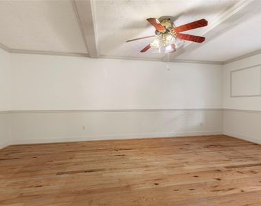 8215 Winding Hill Lane - Photo Thumbnail 30