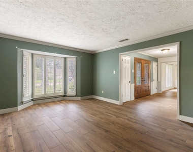 8215 Winding Hill Lane - Photo Thumbnail 24