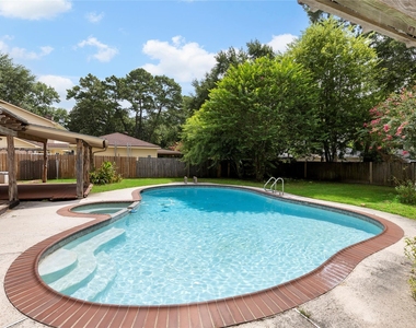 8215 Winding Hill Lane - Photo Thumbnail 39