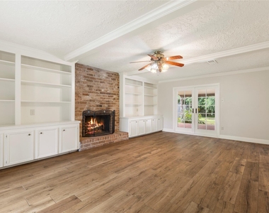 8215 Winding Hill Lane - Photo Thumbnail 19